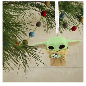 Star Wars The Mandalorian Baby Yoda Holiday Ornament Collectible Special Edition